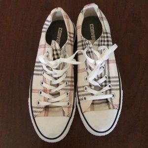Plaid converse All Star women’s 8